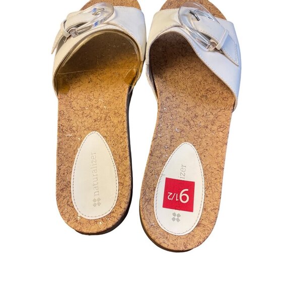 Naturalizer NEW White Slip On Buckle Flat Sandal Shoes Sz 9.5 - Picture 5 of 5